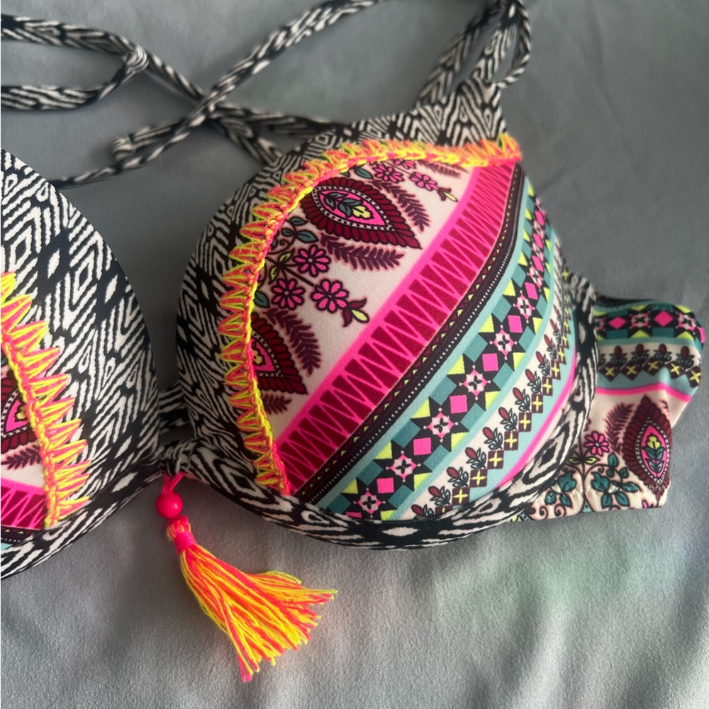 Colorful Patterned Bikini Set - Picture 6 of 14